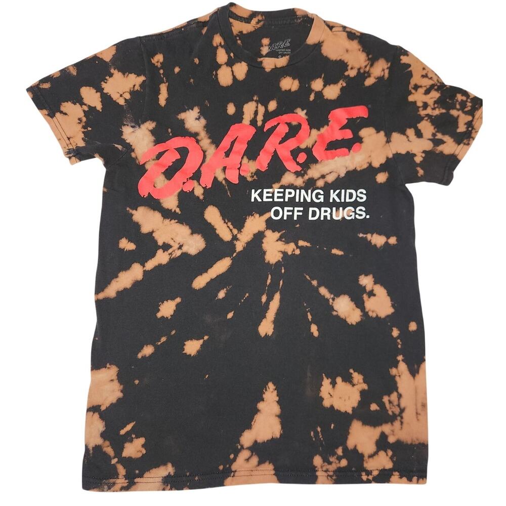 D.A.R.E Keeping Kids Off Drgs Tie Dye Shirt Small - Like New Excellent Condition
